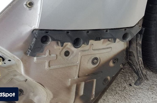 MAZDA 6 GH 07-10 KOMBI ŚLIZG ZDERZAKA PRAWY TYŁ