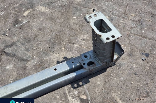 BELKA ZDERZAKA TYŁ TOYOTA AVENSIS T27