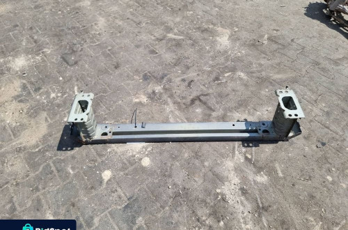 BELKA ZDERZAKA TYŁ TOYOTA AVENSIS T27