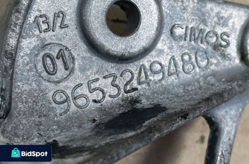 # ŁAPA SILNIKA 1.6 HDI CITROEN FORD 9653249480