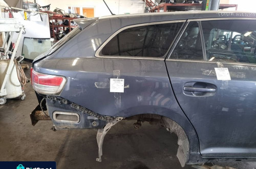 ĆWIARTKA BŁOTNIK PRAWY TYŁ TOYOTA AVENSIS T27