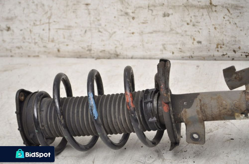 VOLVO S40 II V50 MCPERSON LEWY PRZÓD 31277032