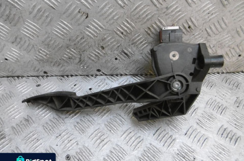 PEDAŁ GAZU OPEL CORSA C