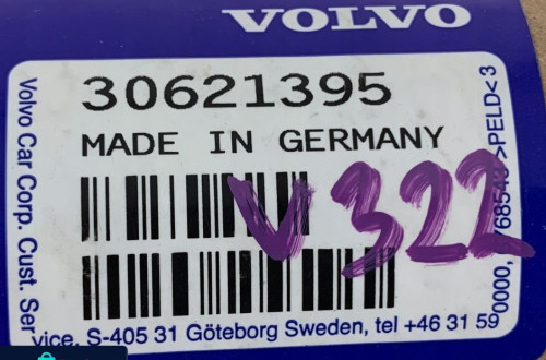 VOLVO V40 00-04 LISTWA DRZWI PRAWA PRZÓD