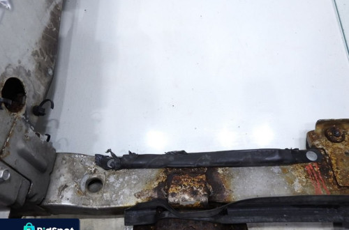 PODŁUŻNICA ĆWIARTKA PRAWY PRZÓD VOYAGER IV