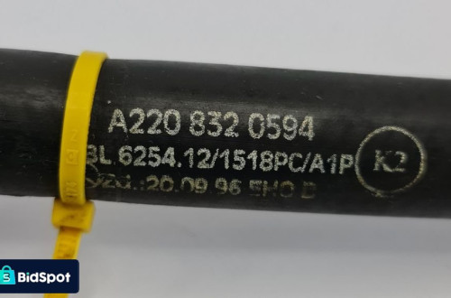 WĄŻ RURA WODY MERCEDES W220 5.0 V8 A2208320594