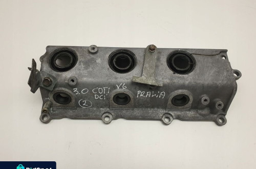 Opel Vectra C 3.0 CDTI V6 POKRYWA ZAWORÓW prawa