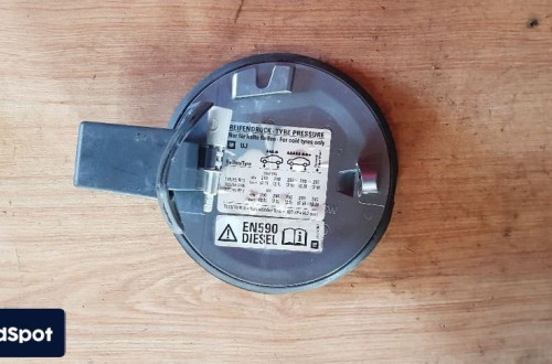 OPEL ASTRA H KLAPKA PALIWA Z163