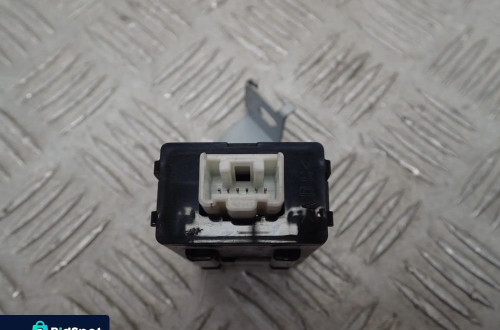 MODUŁ STEROWNIK ZAMKA MAZDA 5 CC65675DZA