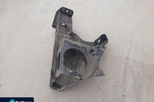 ĆWIARTKA PODŁUŻNICA PRAWY PRZÓD AUDI A1 8X