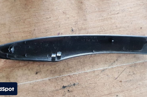 SKODA OCTAVIA II KOMBI NAKŁADKA NA RELING PRAWY PRZÓD 1Z9860146A