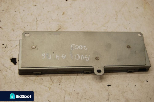 WZMACNIACZ ANTENY 8E9035225P AUDI A4 B7 B6 ORI