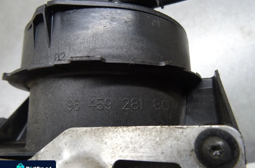 VOLVO V50 LIFT 07-12 OBUDOWA FILTRA PALIWA