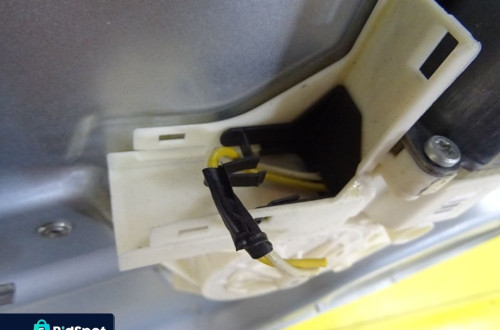 PODNOŚNIK SZYB LEWY PRZÓD FORD FOCUS MK2 LIFT HB5D MECHANIZM ELEKTRYCZNY NR71