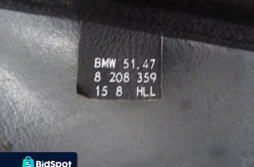 BOCZEK BOCZKI BAGAŻNIKA PODŁOGA BMW E38 735i 94-98 SEDAN NR133