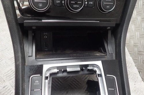 TUNEL ŚRODKOWY GOLF VII
