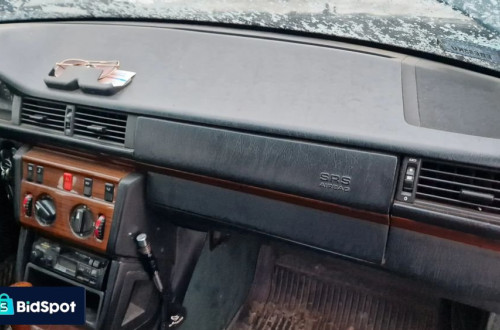 MERCEDES W124 DESKA ROZDZIELCZA