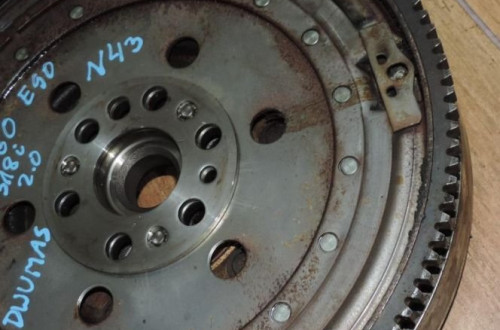KOŁO DWUMASOWE BMW E90 2.0 N43