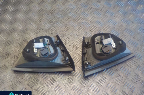 HYUNDAI IX35 LAMPA LEWY TYŁ W KLAPĘ