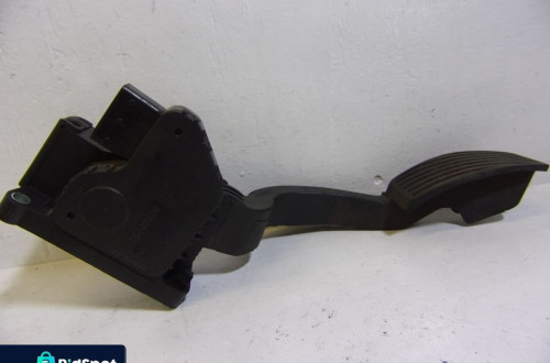 PEDAŁ GAZU OPEL CORSA D