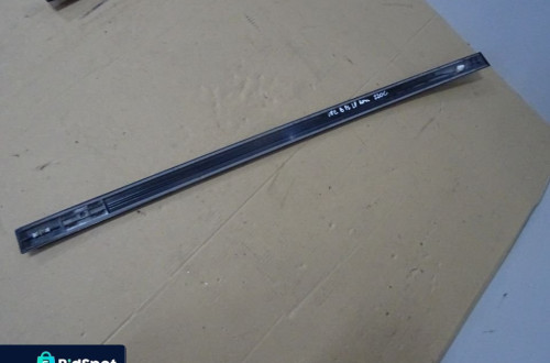 LISTWA DRZWI LEWY PRZÓD  OPEL VECTRA B LIFT LAK:Z20C NR98