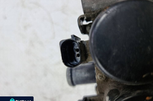 POMPA WODY AUDI A8 D3 4E0959617A