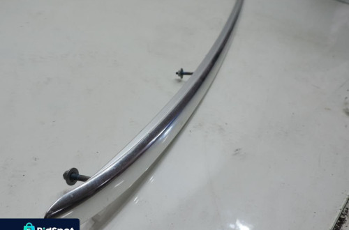 RELING DACHOWY PRAWY AUDI A6 C6 AVANT