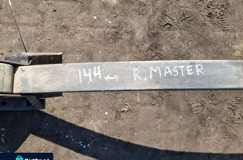 RESOR TYLNY RENAULT MASTER III