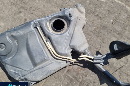 ZBIORNIK PALIWA SEAT TOLEDO III 6Q0201085A