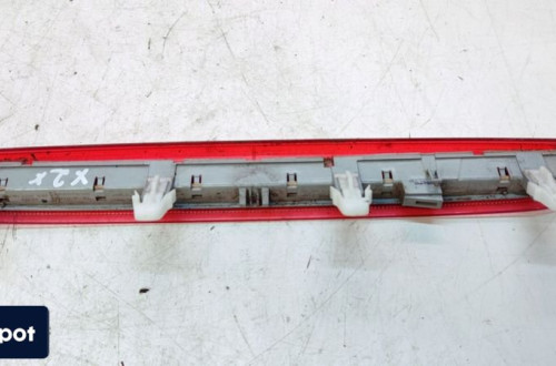 TRZECIE ŚWIATŁO STOP STOPU AUDI A3 8P LIFT 5-D 8P4945097C *2*