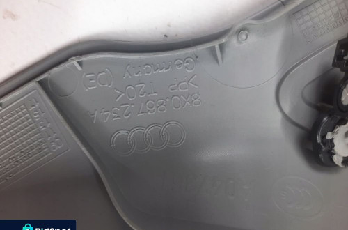 AUDI A1 OSŁONA POSZYCIE SŁUPKA PRAWA 8X0867234A