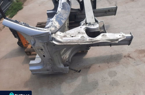TESLA S ĆWIARTKA ŚCIANA GRODZIOWA PODŁUŻNICE