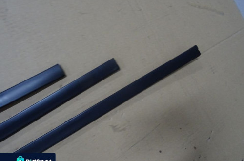 LISTWA LISTWY DACHOWE PRAWA MAZDA 6 KOMBI 02-05 NR161