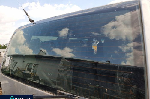 SZYBA TYŁ MERCEDES VITO W638 STARGLASS