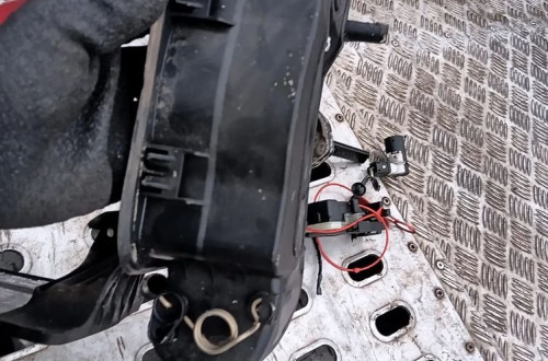 mercedes w212 klapka wlewu paliwa