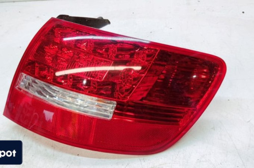 LAMPA PRAWY TYŁ W BŁOTNIK AUDI A6 C6 LIFT 4F9945096E ZAMIENNIK