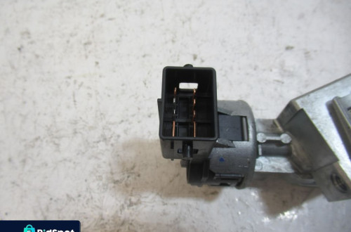 STACYJKA Z KLUCZYKIEM MAZDA 5 3M51-3F880-AC