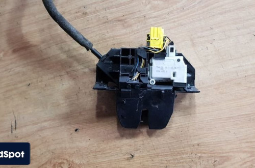 OPEL VECTRA C ZAMEK KLAPY 09180104