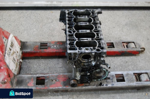 BLOK SILNIKA 30677368 VOLVO S80 2.4D XC90