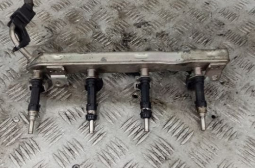 LISTWA WTRYSKOWA TOYOTA YARIS 2 1.3 B 0280158213