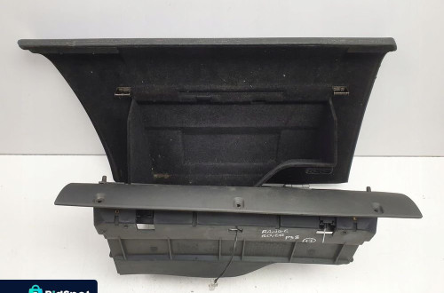 Land Rover Range Rover P38 SCHOWEK PASAŻERA Anglik