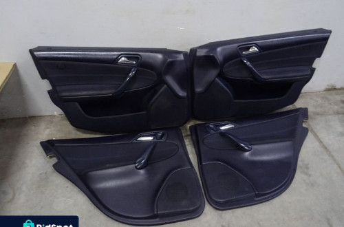 BOCZEK BOCZKI DRZWI MERCEDES W203 KOMBI 00-07 NR332
