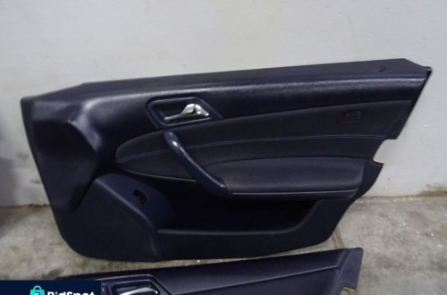 BOCZEK BOCZKI DRZWI MERCEDES W203 KOMBI 00-07 NR332