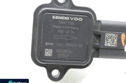 PRZEPŁYWOMIERZ BMW E60 E61 2.5i 7551638