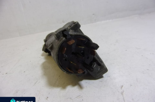 STACYJKA Z KLUCZYKIEM AUDI A3 8L 4B0905851C