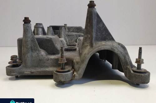 Ford Mondeo MK3 2.5 V6 POKRYWA ZAWORÓW lewa