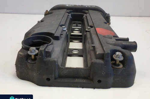 Opel Corsa C 1.2 16V POKRYWA ZAWORÓW 55351461