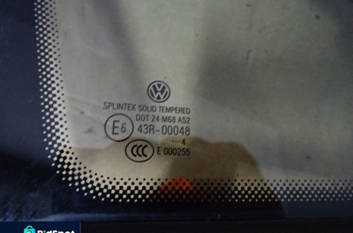 SZYBA KAROSERYJNA PRAWY PRZÓD VW TOURAN NR358