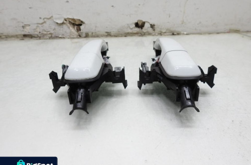 KLAMKA DRZWI PRAWE PRAWA 614-46 V70 III LIFT