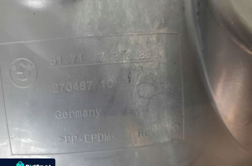 OSŁONA WNĘKI NADKOLE PRZEDNIE PRAWE BMW M5 F10